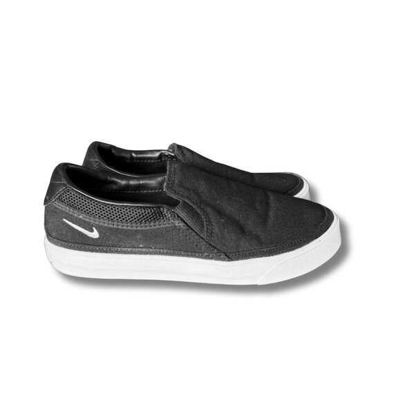 Nike Court Legacy Women's Slip-On Sneakers - Picture 1 of 1